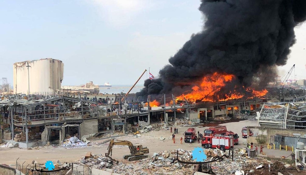حريق كبير في مرفأ بيروت (نبيل اسماعيل).