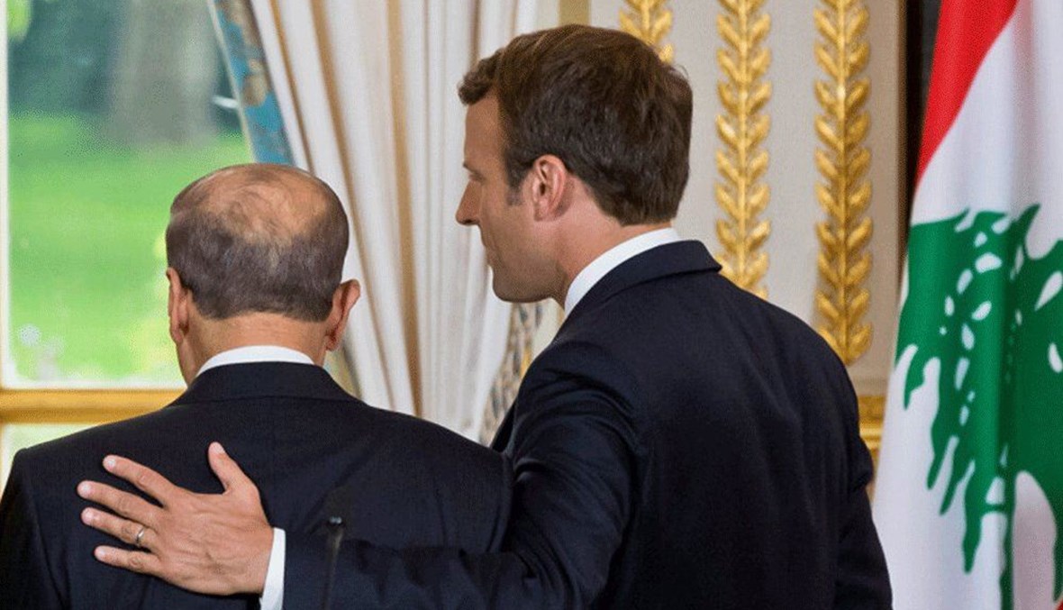 الرئيس الفرنسي إيمانويل ماكرون بصحبة رئيس الجمهورية اللبنانية