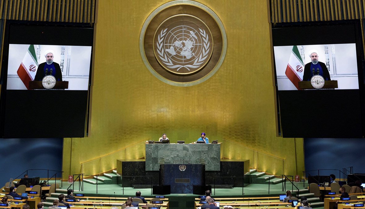 الرئيس الإيراني حسن روحاني ملقياً كلمة بلاده أمام الجمعية العامة للأمم المتحدة (أ ف ب).