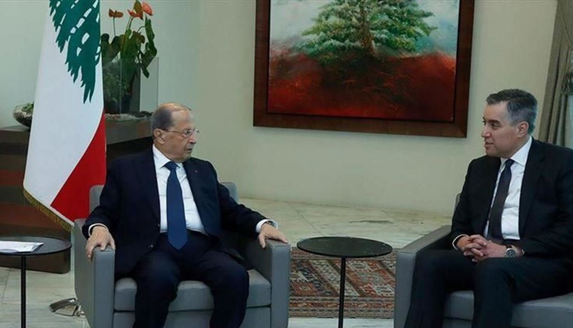 رئيس الجمهورية ميشال عون والرئيس المكلف مصطفى أديب.