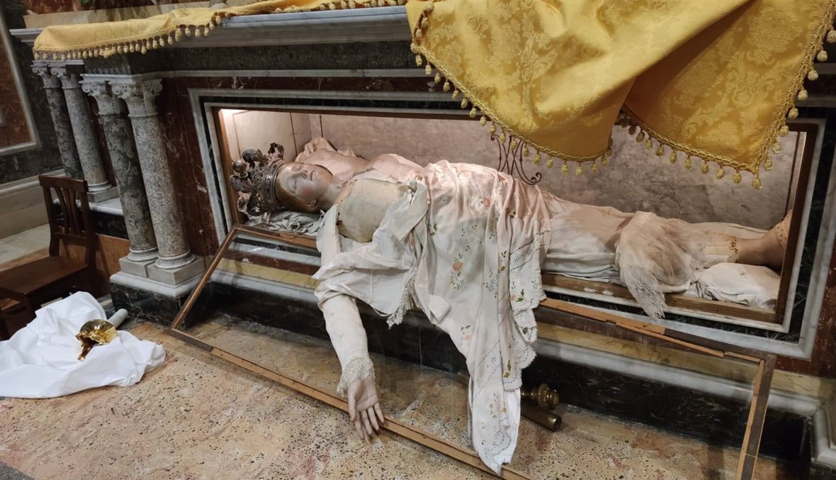 تمزيق ملابس جسد القديسة أغاثا وخلع ذراعها من مكانها (فيسبوك).