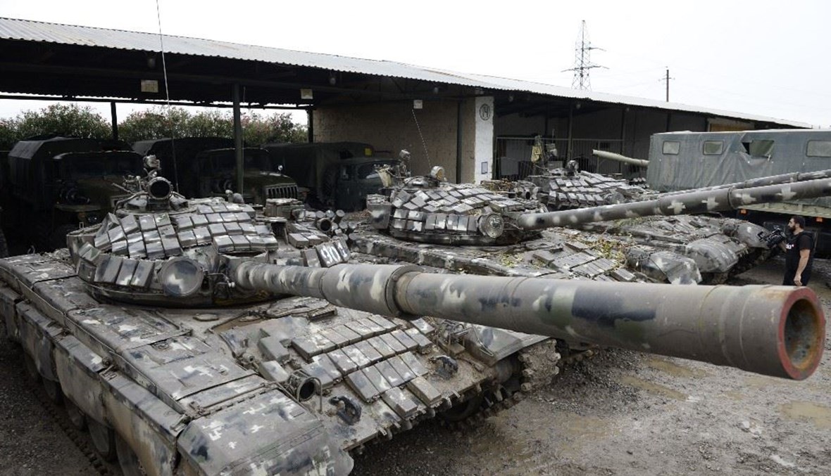 دبابات للقوات الأذربيجانية في كاراباخ (أ ف ب).
