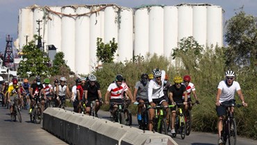 Lance Armstrong leads Beirut bike tour to help blast victims