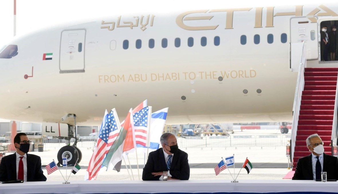 خلال زيارة وفد من الإمارات لإسرائيل لتوقيع اتفاقيات لدعم التعاون في مجالات الاستثمار والسياحة والخدمات المصرفية والتكنولوجيا بين البلدين (20 ت1 2020، وام). 