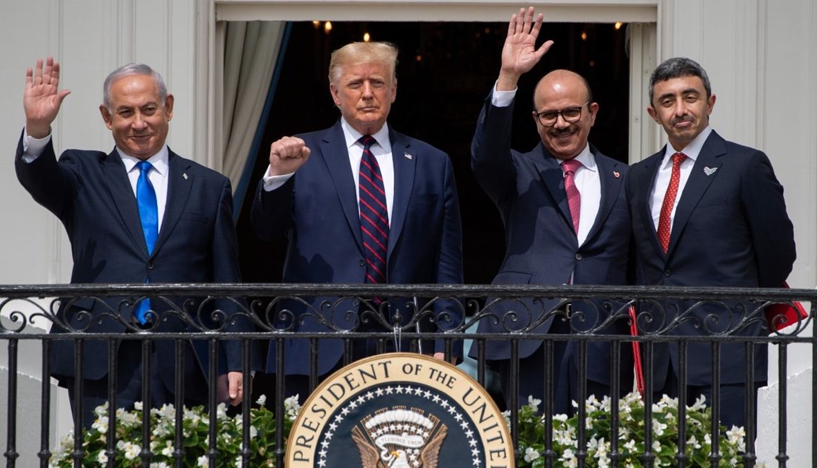 نتنياهو وترامب والزياني وعبد الله بن زايد خلال احتفال توقيع اتفاقيات إبراهيم في البيت الأبيض (15 أيلول 2020، أ ف ب). 