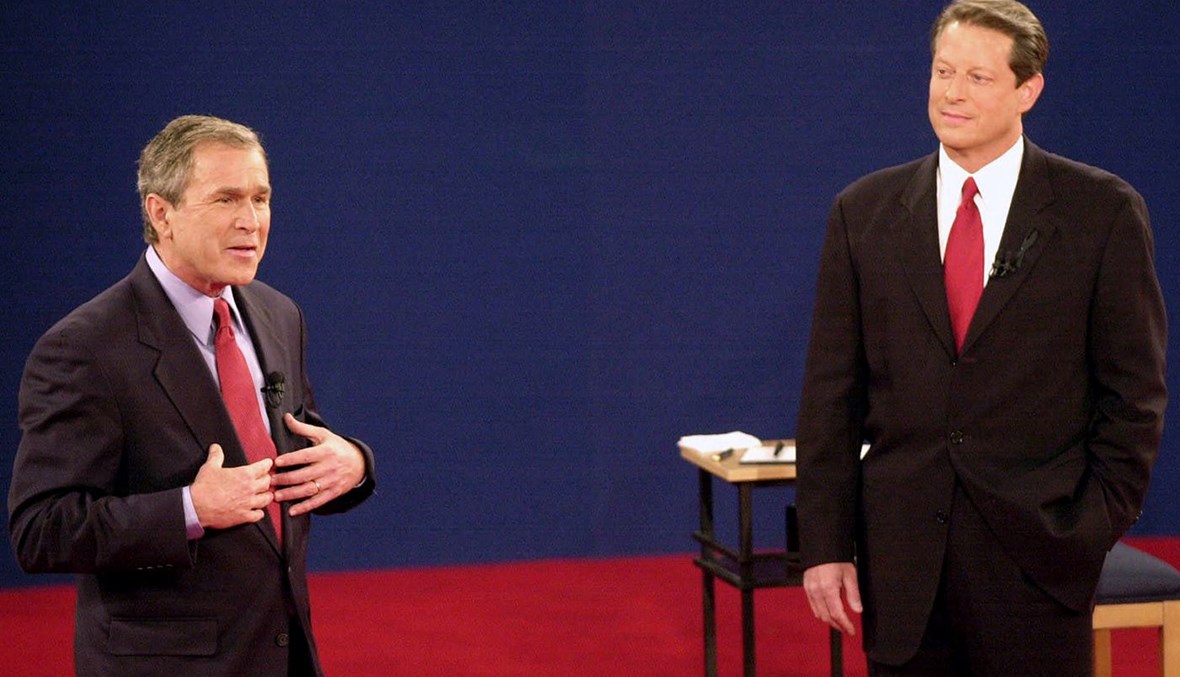 المرشحان السابقان لانتخابات 2000 الرئاسية الجمهوري جورج بوش الابن ومنافسه والديموقراطي آل غور - "أ ب"
