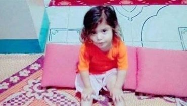 مأساة الطفلة جنى... ماتت حرقاً في مصر وترجيح قتلها بسبب "قرط ذهبي"