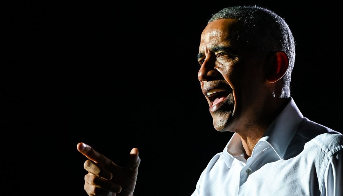أوباما متكلما خلال لقاء انتخابي في ميامي بفلوريدا (2 ت2 2020، أ ف ب). 