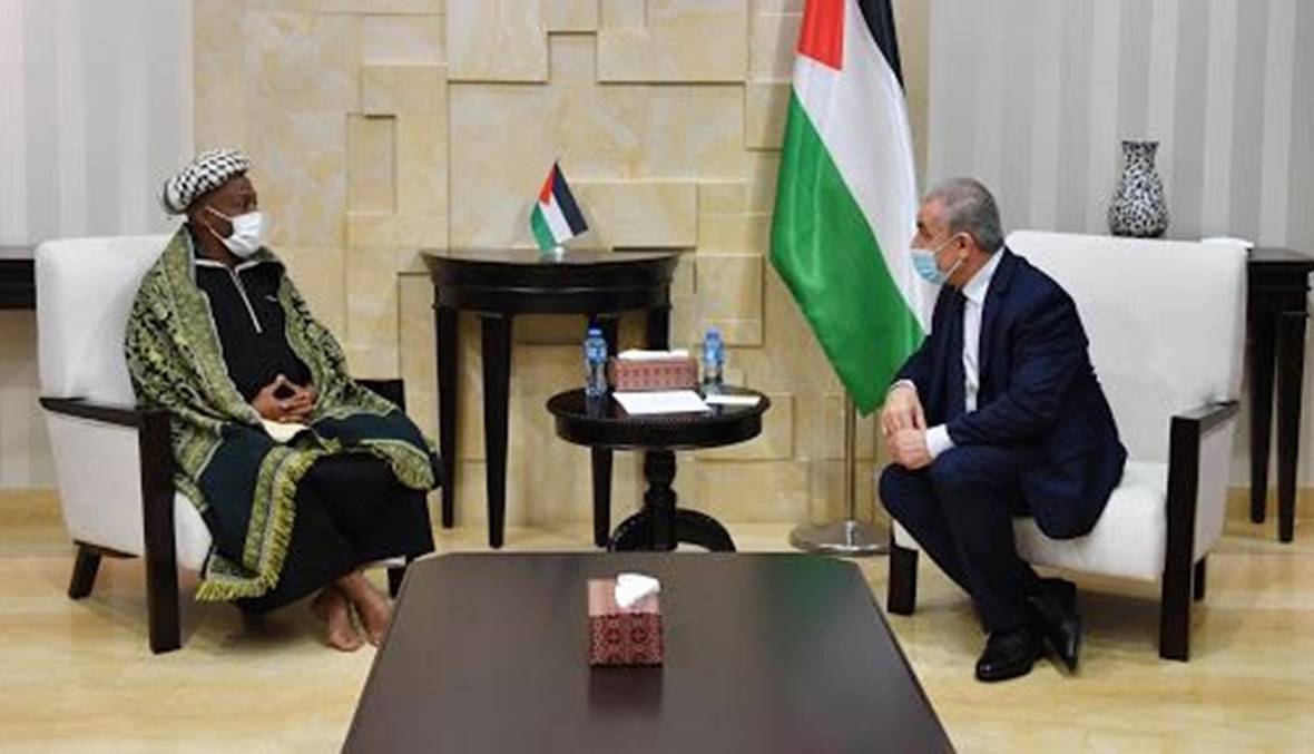 ستاكالا ملتقيًا برئيس وزراء فلسطين محمد اشتيه