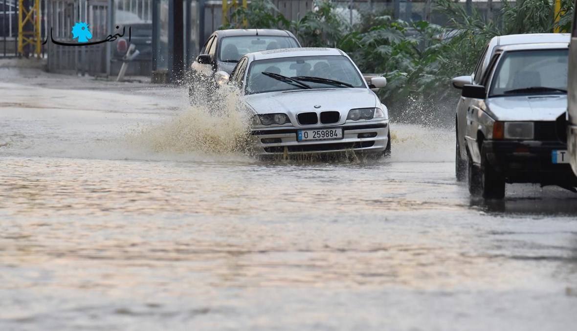 لبنان يغرق بمياه الأمطار (حسام شبارو). 
