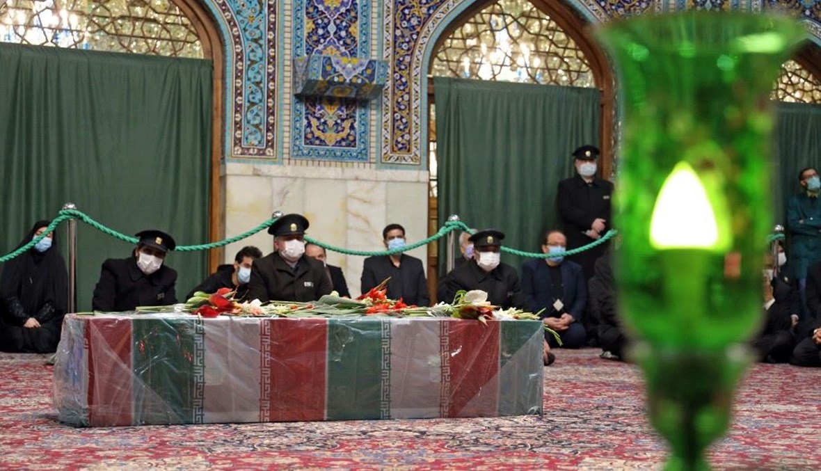 جثمان العالم النووي الإيراني في طهران (أ ف ب).