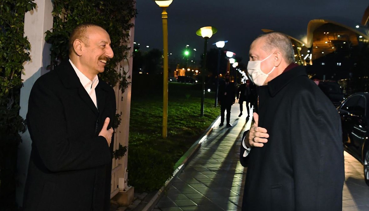 أردوغان يحتفل بـ"النصر المجيد" لأذربيجان وواشنطن تعتزم فرض عقوبات على تركيا