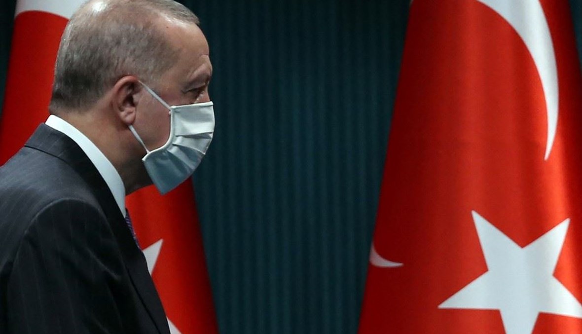الرئيس التركي رجب طيب أردوغان عقب الاجتماع الحكومي الاثنين في أنقرة.(أ ف ب)