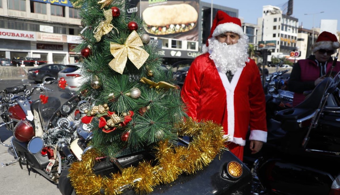 "بابا نويل" يحافظ على الإجراءات الوقائية في لبنان.