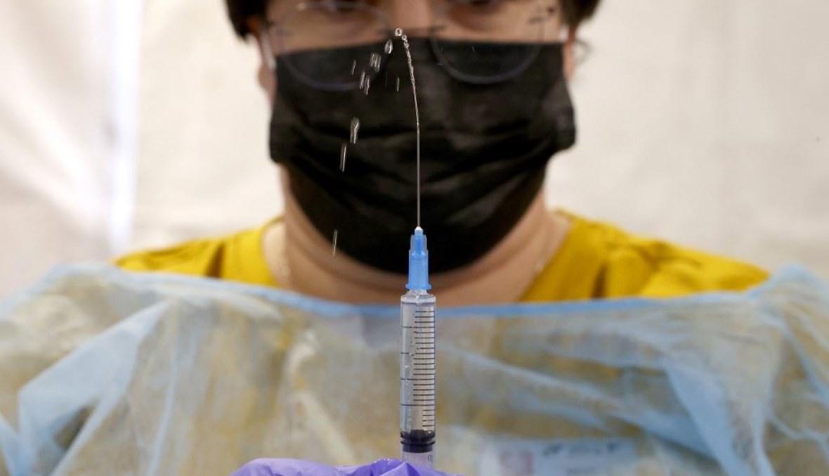 حملات تطعيم حول العالم (أ ف ب).