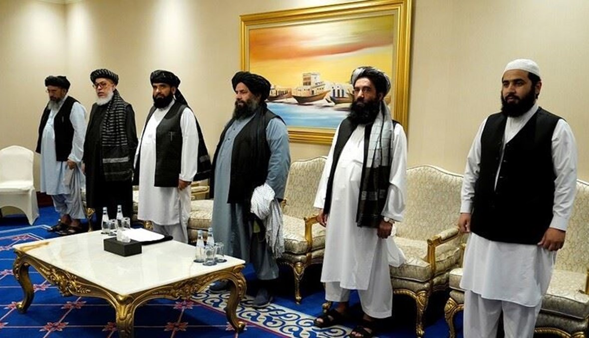 صورة من الارشيف لأعضاء وفد "طالبان" التفاوضي في الدوحة.   