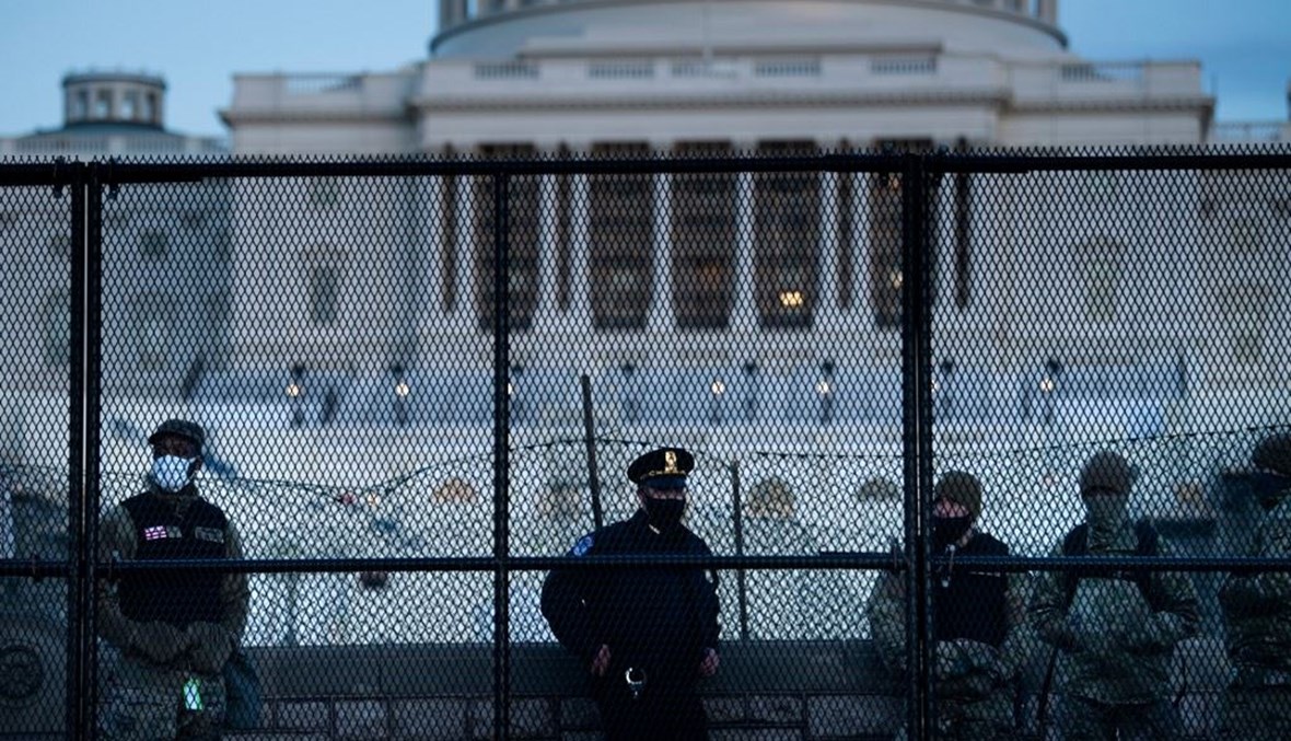 الحرس الوطني الاميركي أمام الكونغرس في واشنطن (أ ف ب).