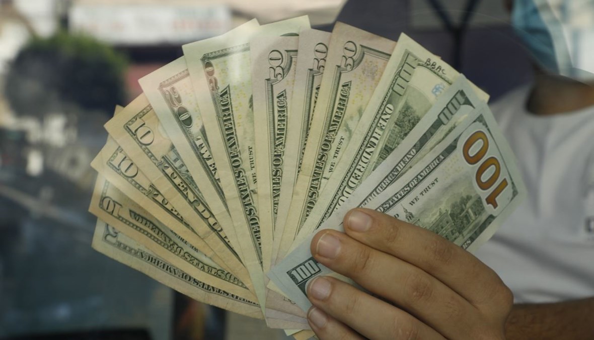 الدولار الأميركي (تصوير مارك فياض).