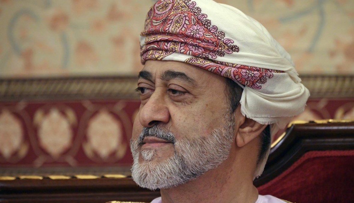 سلطان عمان السلطان هيثم بن طارق في قصر العلم في العاصمة مسقط )21 شباط 2020، أ ب).  