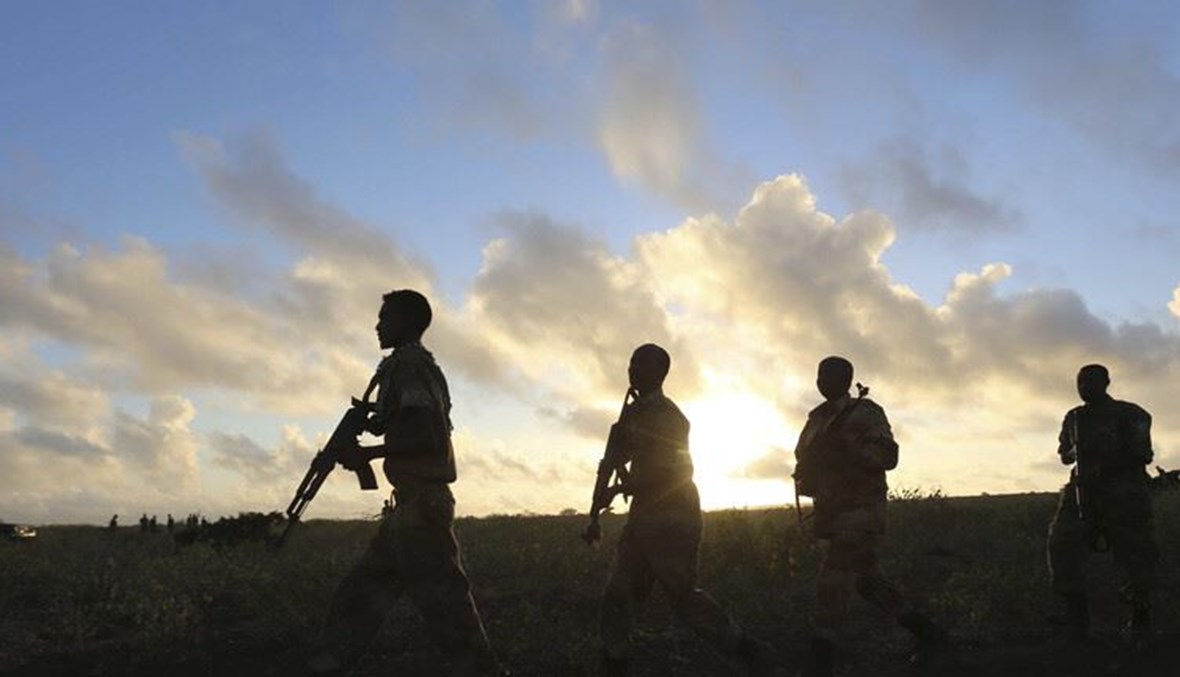 صورة من الأرشيف لقوات صومالية  تتلقى تدريبات على أيدي قوات أميركية.  