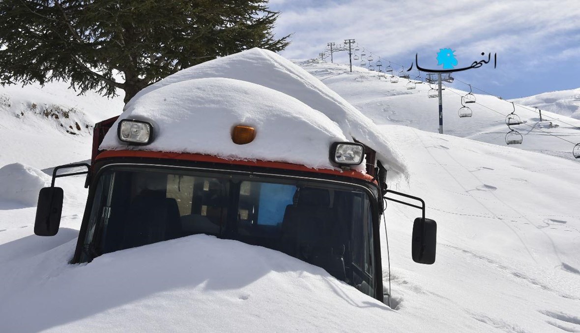الثلوج بدورها تُغرق شاحنة في لبنان (تعبيريّة - حسام شبارو).