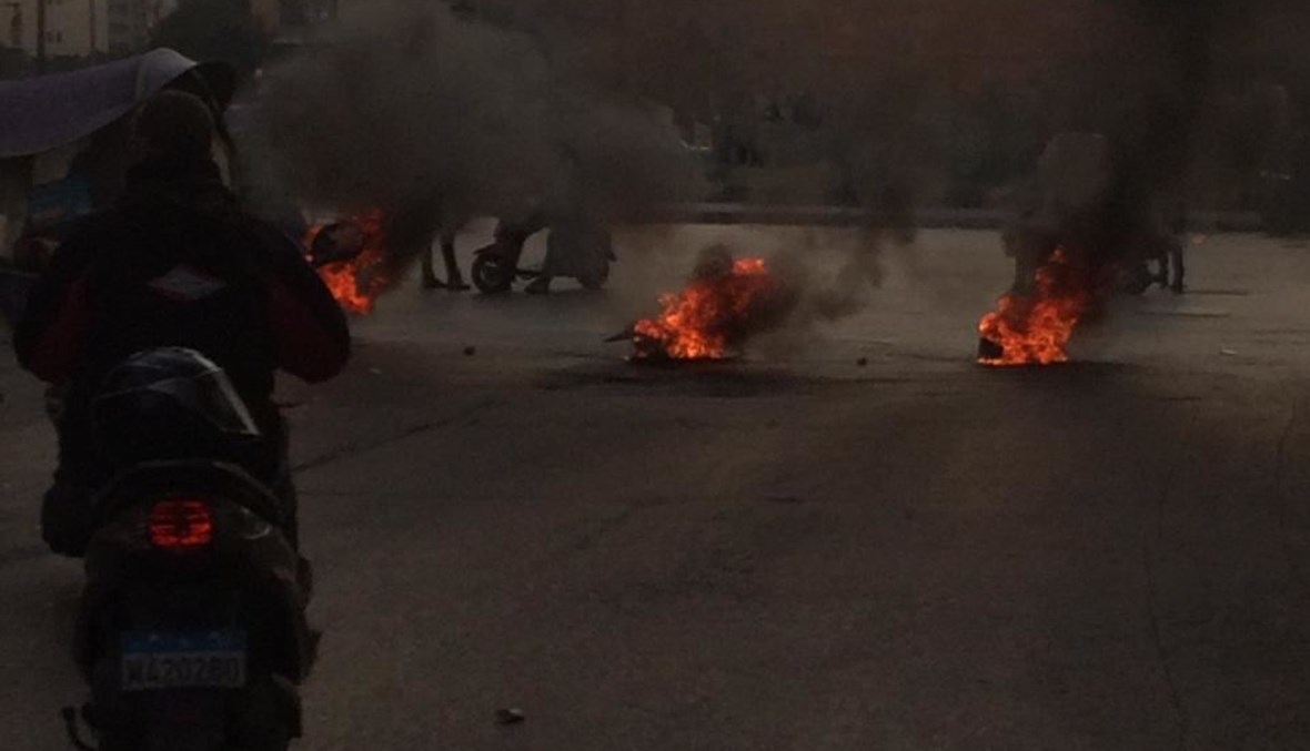 مواجهات بين محتجين والقوى الأمنية في طرابلس وسقوط جرحى (فيديو)