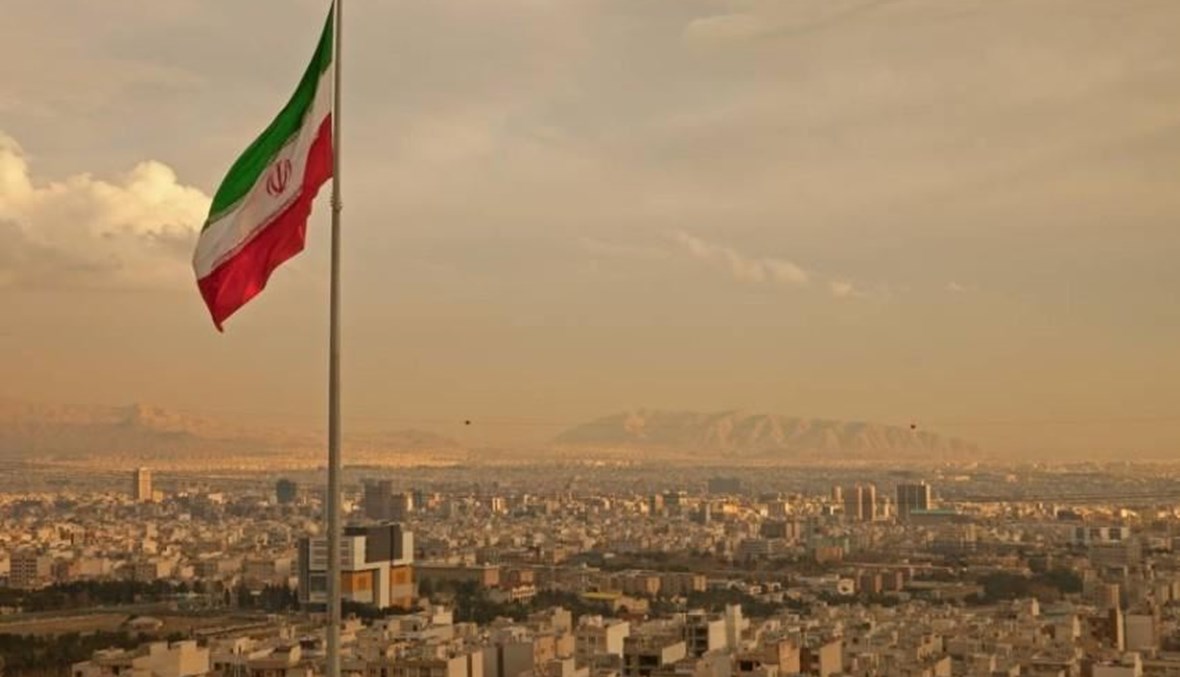 اعتقال إيراني أميركي متهم بالتجسس  لدى محاولته مغادرة إيران