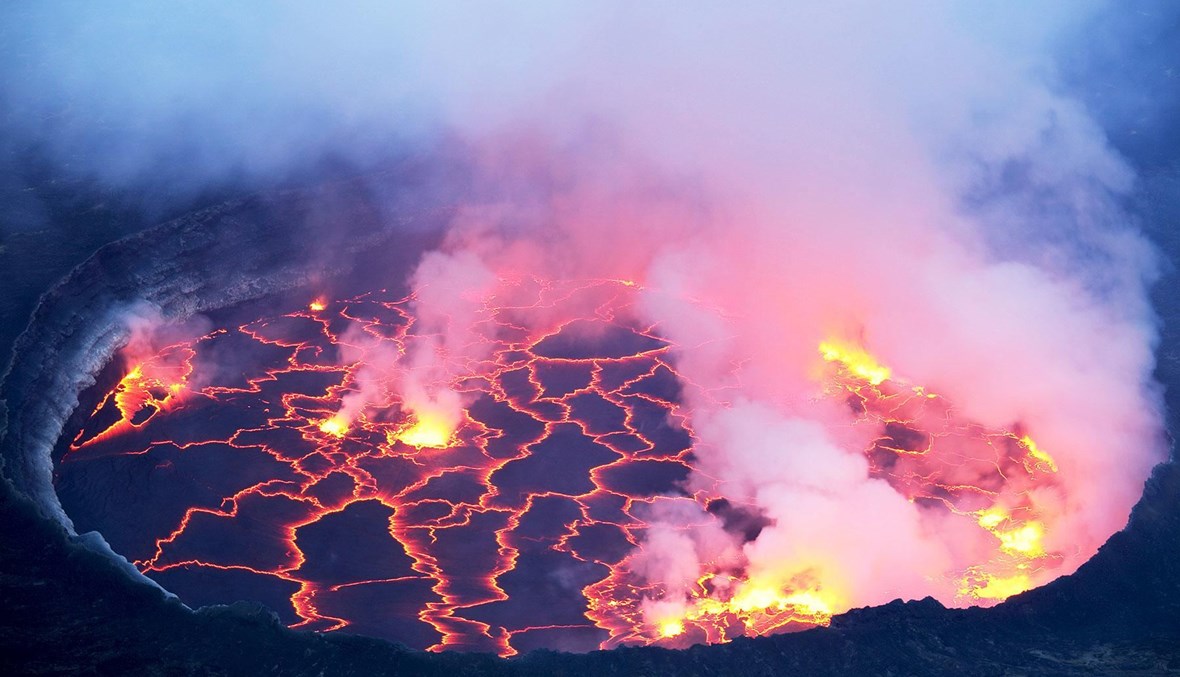 صورة لفوهة بركان نيراجونجو 