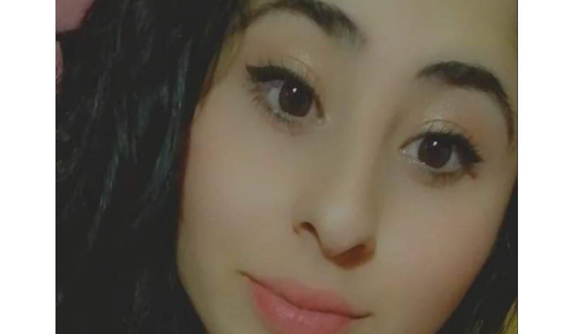 خنجر وصاعق كهربائي وبوكس حديد... تفاصيل محاولة قتل لارا على يد زوجها في مدخل المبنى الذي تقطنه