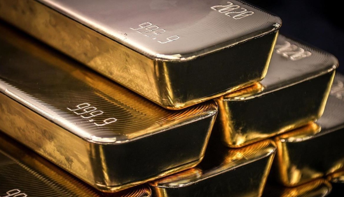 الذهب يتراجع في ظل صعود الدولار (تعبيرية).