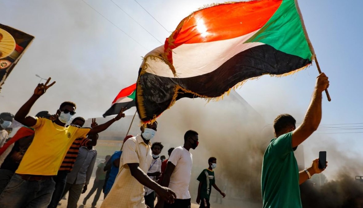 من تظاهرات السودان (أ ف ب).
