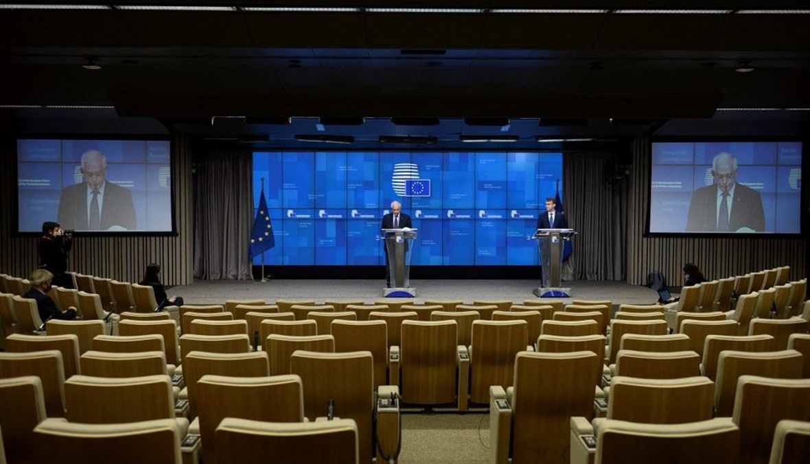 الممثل الاعلى للاتحاد الأوروبي جوزيب بوريل يتحدث في مؤتمر صحافي بعد اجتماع لوزراء الخارجية للاتحاد في بروكسيل الاثنين.   (أ ف ب)