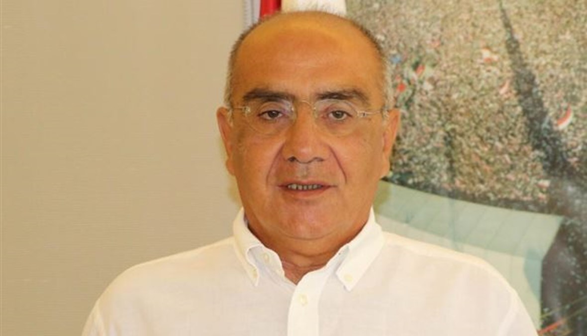 فارس سعَيد العائد إلى الضوء: 
مبادرة الراعي الفرصة الأخيرة