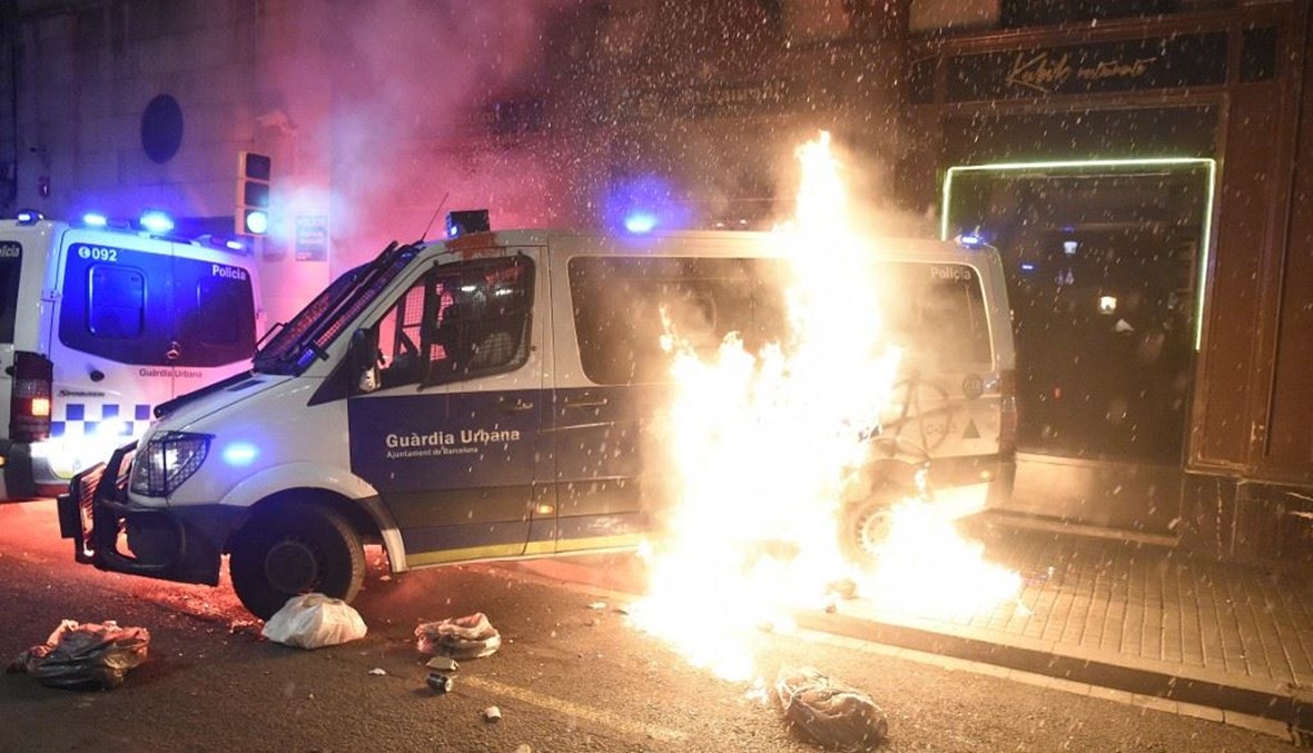 أعمال عنف في برشلونة (أ ف ب).