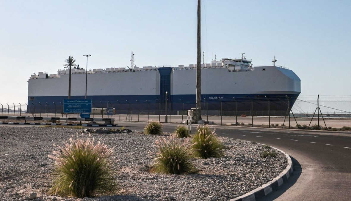 سفينة الشحن الاسرائيليّة راسية في ميناء راشد في دبي (28 شباط 2021، أ ف ب). 