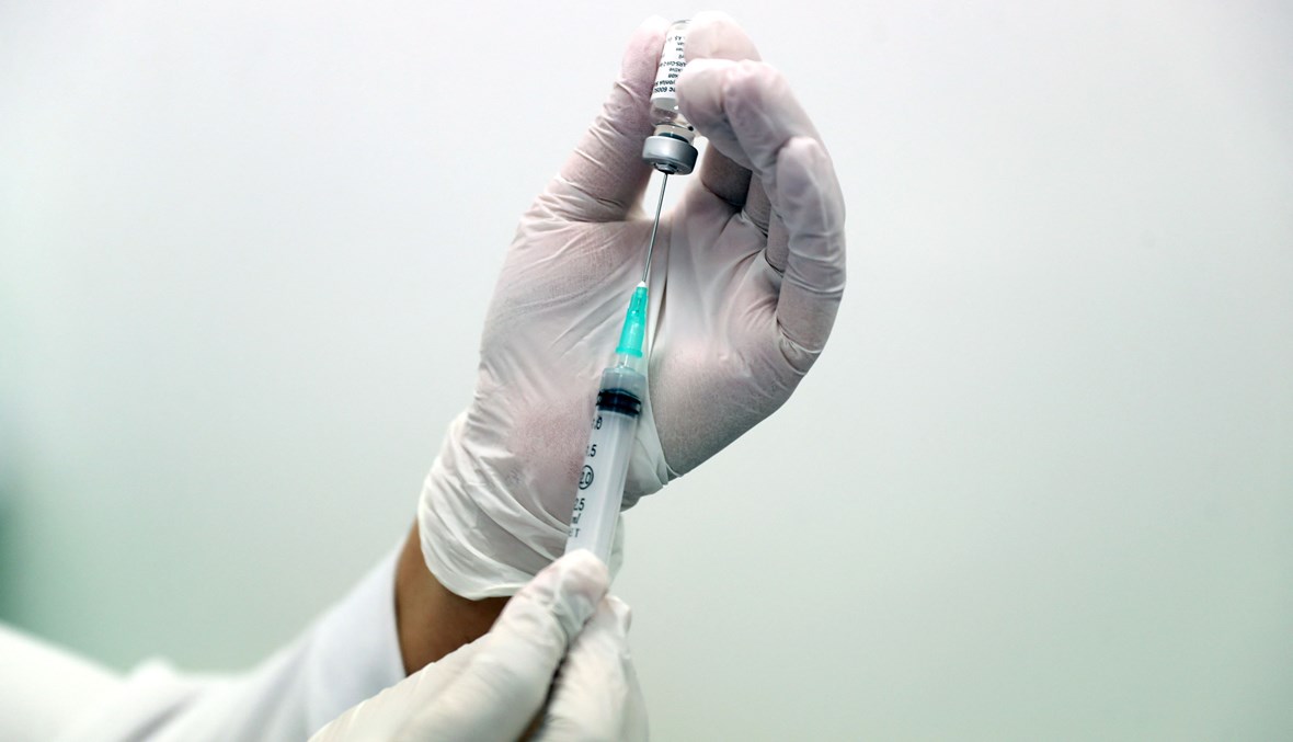 وزارة الصحّة أعطت الإذن لمجموعة من الشركات بالتفاوض لإحضار اللقاح (تعبيرية- أ ف ب).