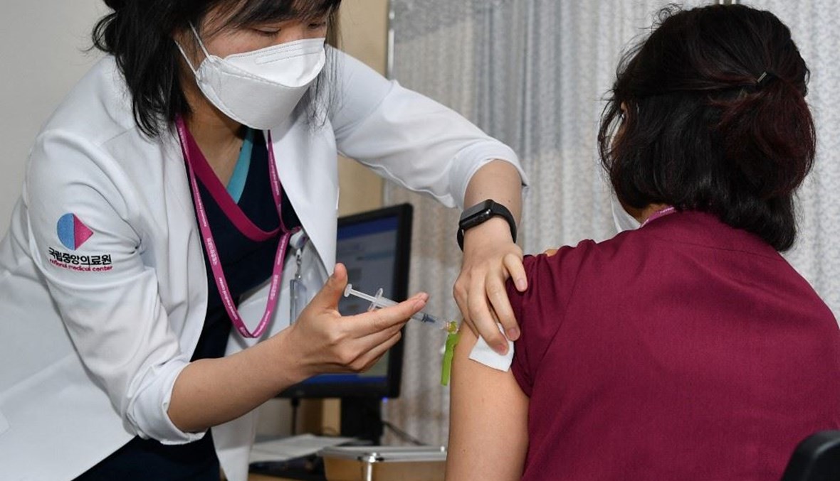 حملات تطعيم في كوريا الجنوبية (أ ف ب).