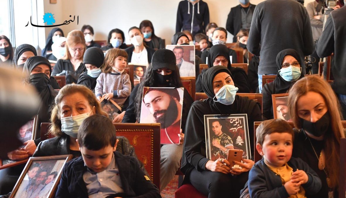 عيد الأمّ يعمّق المأساة... صرخة أمهات ضحايا المرفأ: "الله ينتقم لأولادنا" (صور وفيديو)