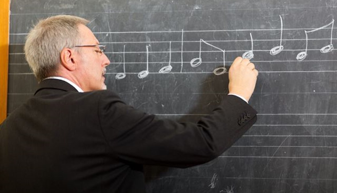 أستاذ موسيقى