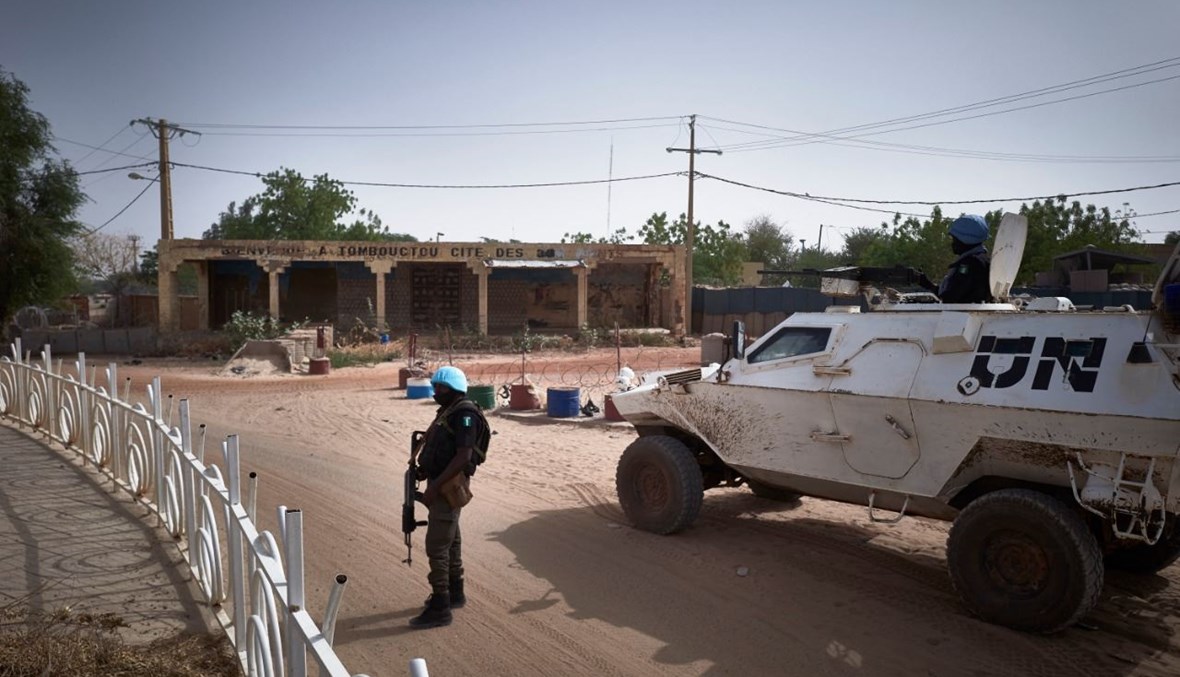 آلية تابعة للأمم المتحدة توقفت في ميدان الاستقلال في تمبكتو بمالي (31 آذار 2021، أ ف ب). 