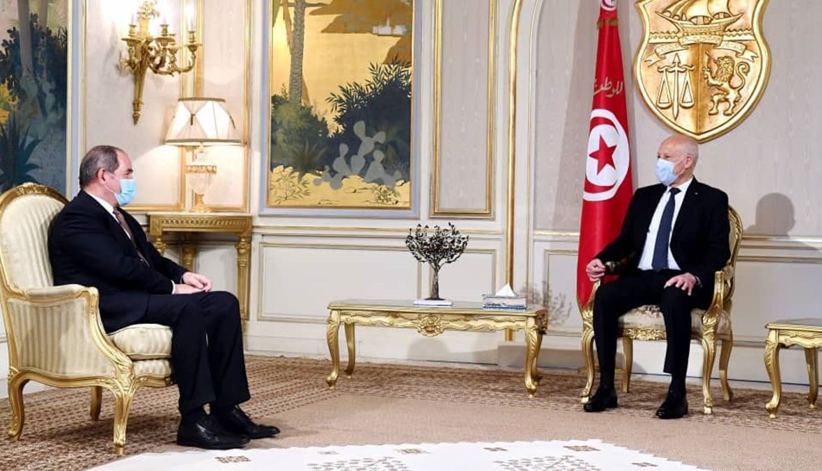 الرئيس التونسي قيس سعيد مستقبلا بوقدوم (1 نيسان 2021، تويتر). 