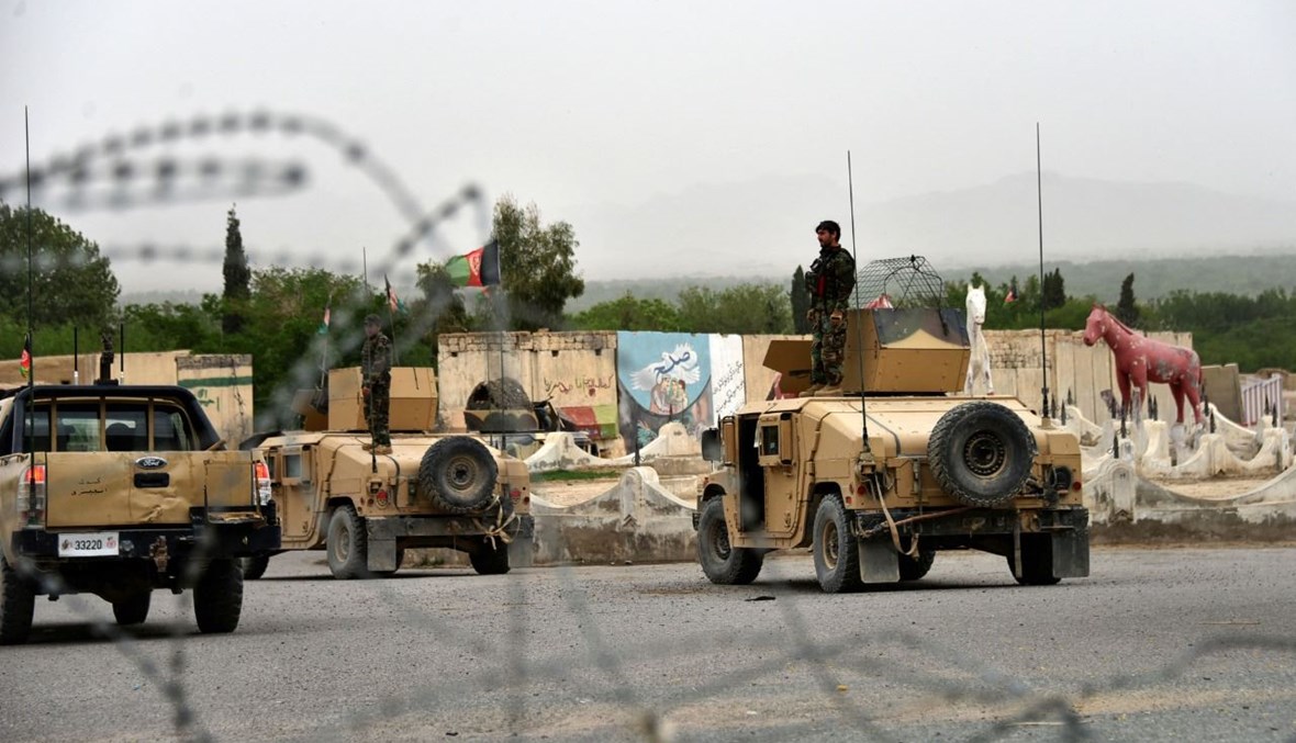  قوات أمن أفغانية خلال عملية عسكرية في منطقة أرغنداب بإقليم قندهار (4 نيسان 2021، ا ف ب). 