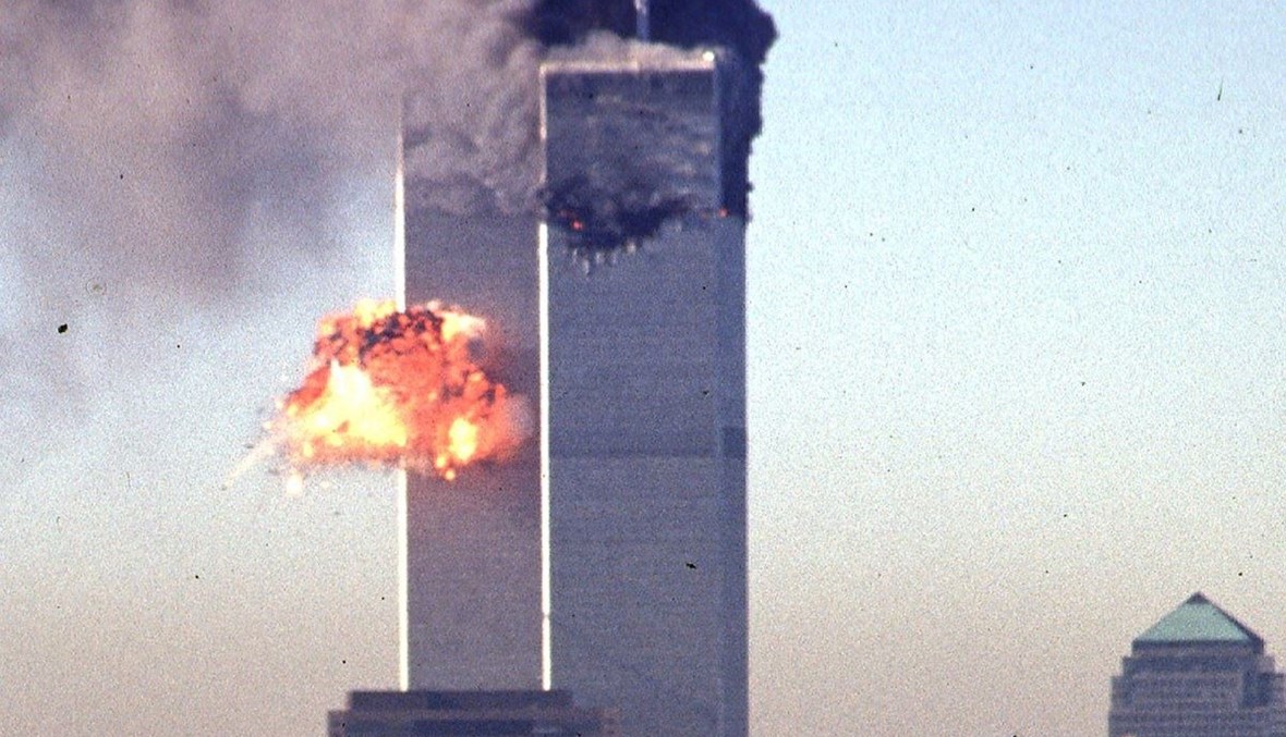 لقطة من مقطع فيديو انتشر عقب هجوم 11 أيلول، تُظهر لحظة اصطدام الطائرة بالبرج الثاني لمركز التجارة العالمي (أ ف ب).