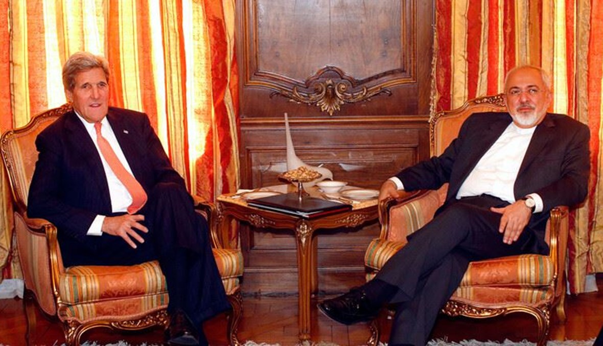 صورة تعود إلى عام 2015 لوزير الخارجية الاميركي عامذاك جون كيري ووزير الخارجية الايراني محمد جواد ظريف في نيويورك.