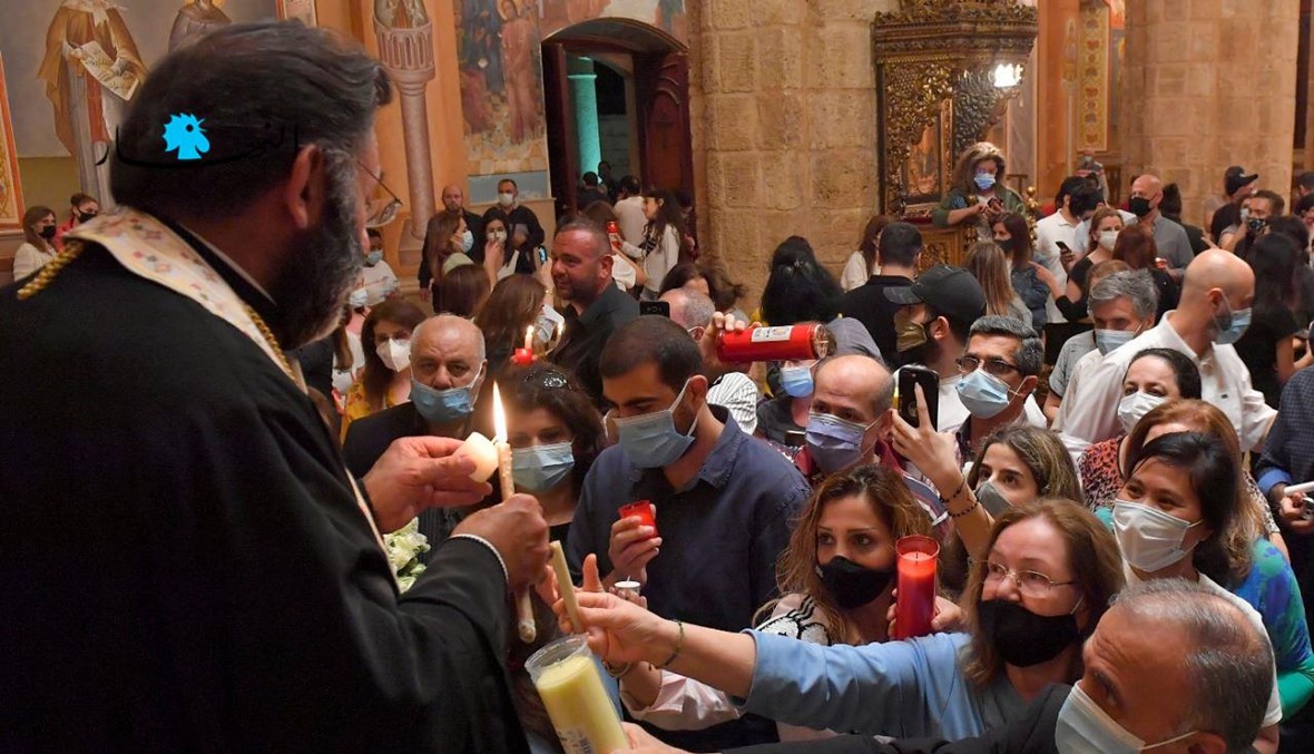 قداس عيد الفصح في كنيسة ما رجاورجيوس في بيروت. (مارك فياض).