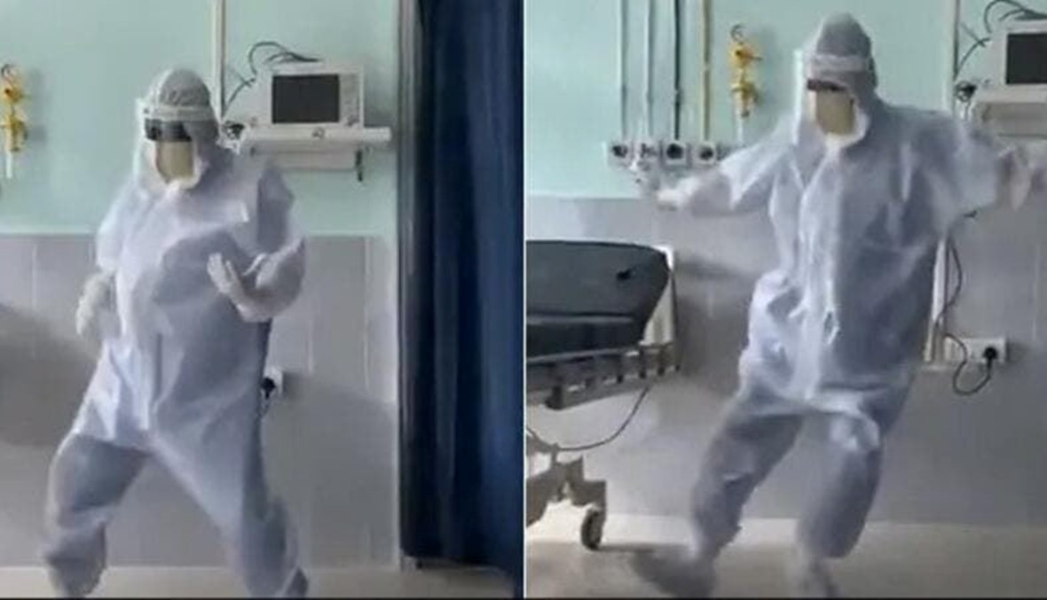 طبيب يرقص