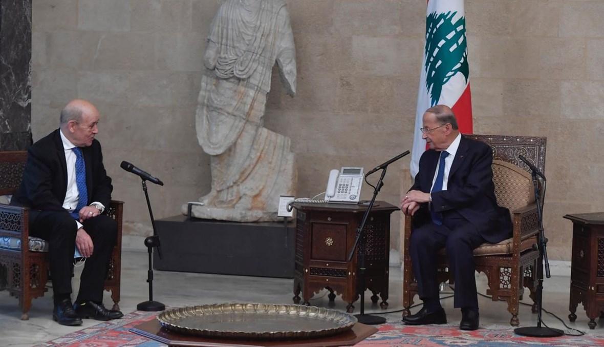 الرئيس عون يلتقي لودريان في قصر بعبدا (أ ف ب).