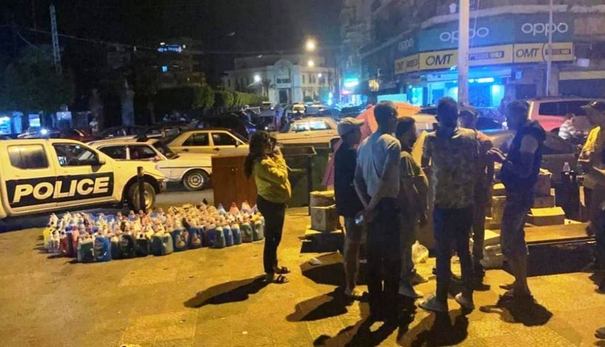 شرطة بلدية طرابلس أزالت البسطات والمخالفات في شارع عزمي وساحة جمال عبدالناصر