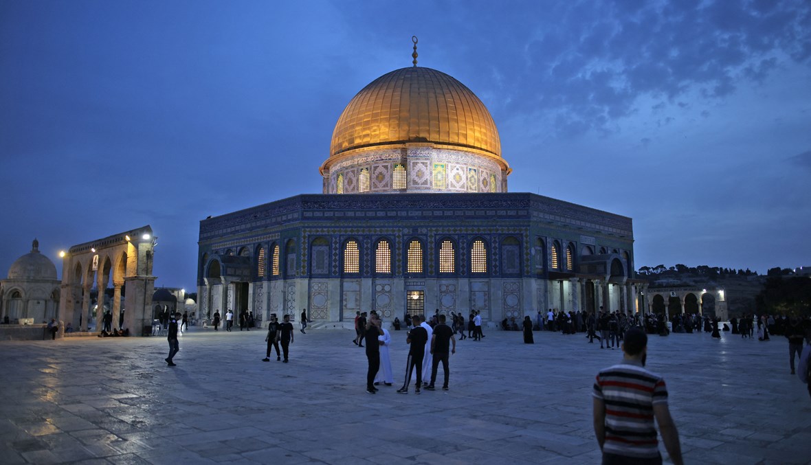 ساحة المسجد الأقصى في القدس بعد موجة العنف الأخيرة (أ ف ب).