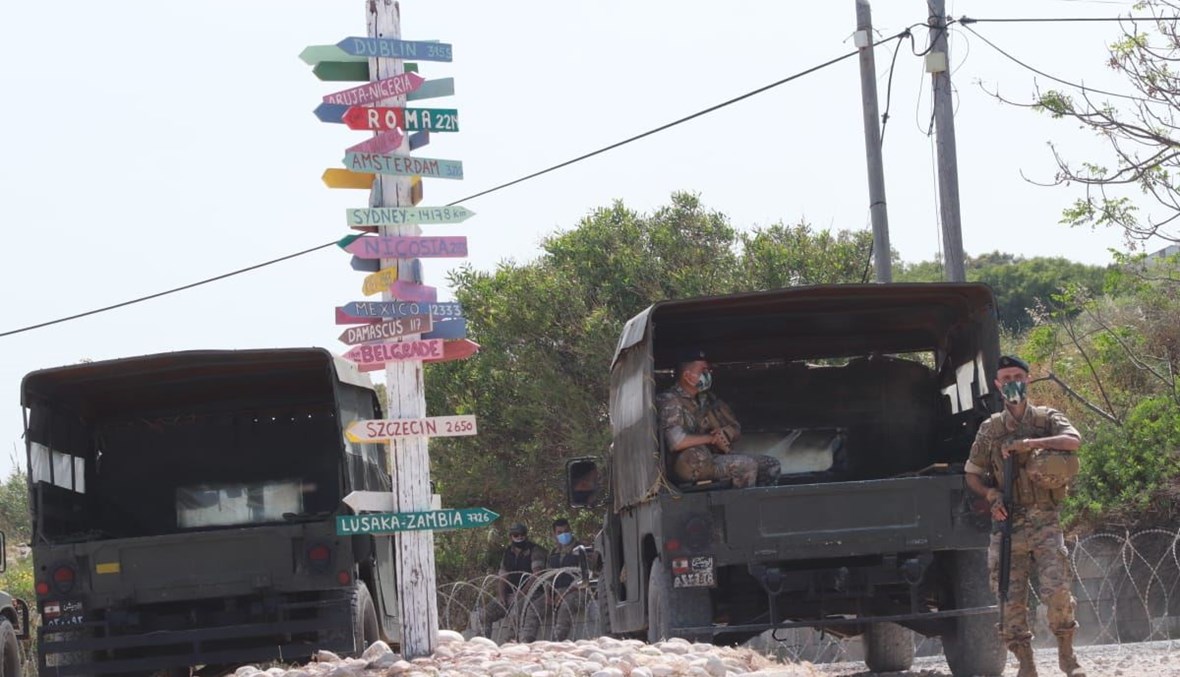 الجيش عند نقطة الناقورة الحدودية خلال جولة المفاوضات الخامسة (حسام شبارو).